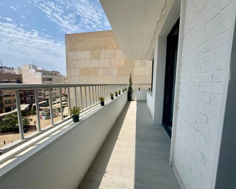 3 soverom Penthouse til salgs i Torrevieja - € 357 000 (Ref: 9076835)