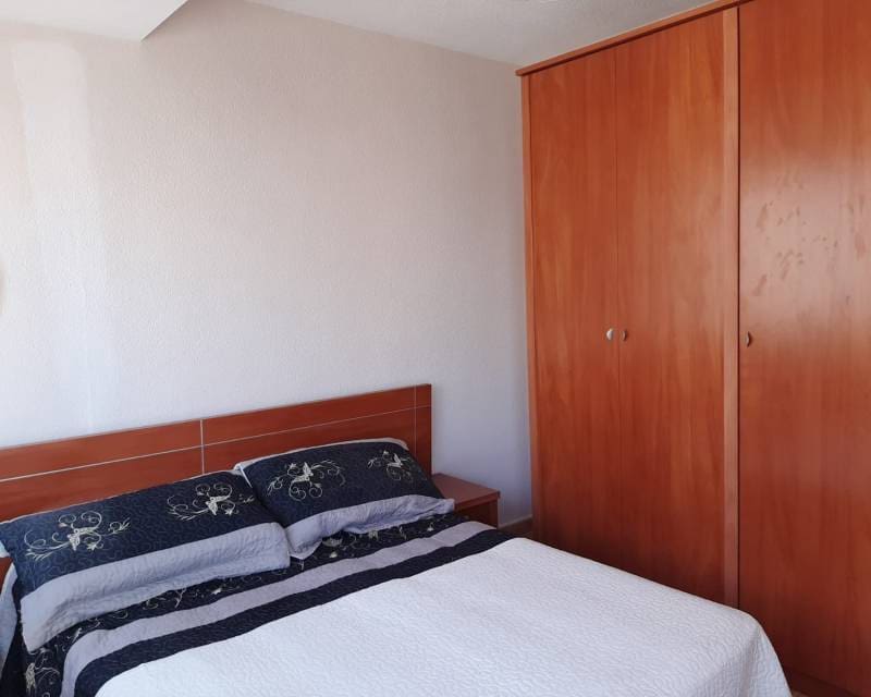 2 soverom Leilighet til leie i Torrevieja - € 750 (Ref: 9107992)