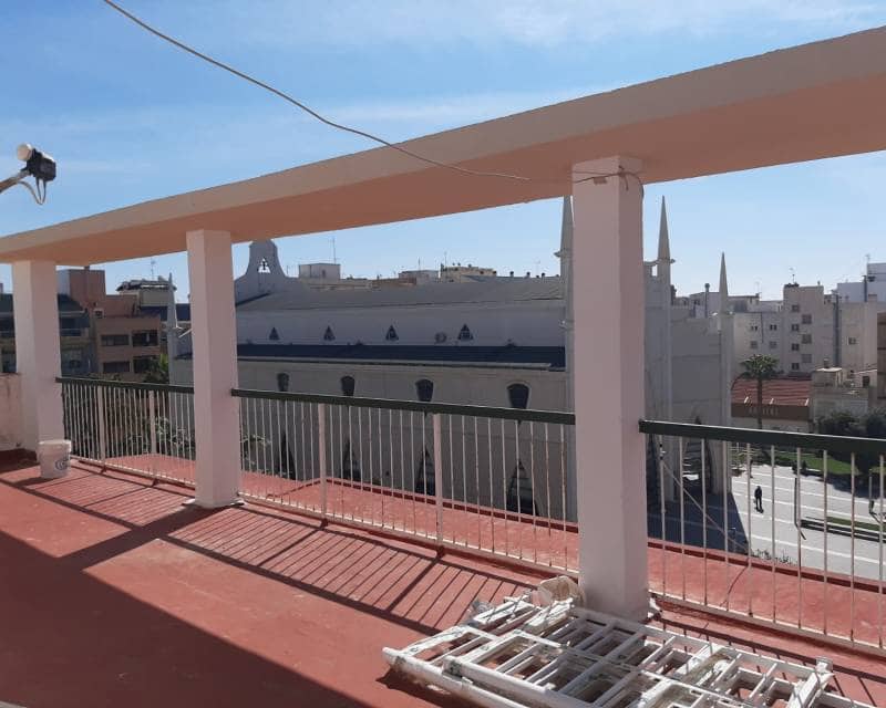 2 soverom Leilighet til leie i Torrevieja - € 750 (Ref: 9107992)