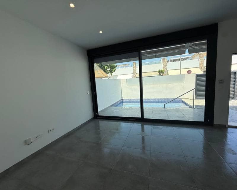 3 sovrum Villa till salu i Torre de la Horadada med pool - 295 000 € (Ref: 9123806)