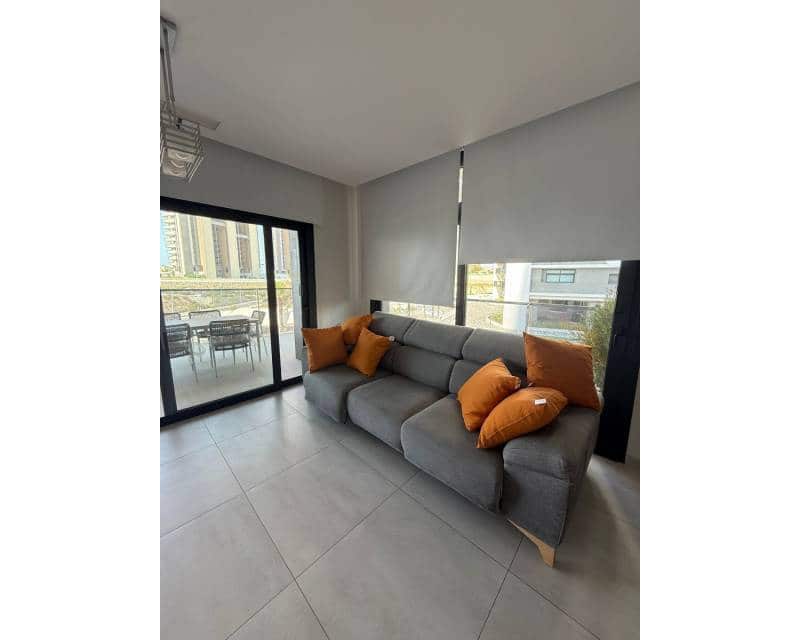 3 quarto Apartamento para arrendar em Benidorm com piscina garagem - 2 500 € (Ref: 9129091)