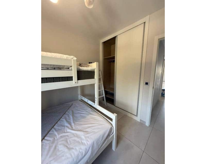 3 quarto Apartamento para arrendar em Benidorm com piscina garagem - 2 500 € (Ref: 9129091)