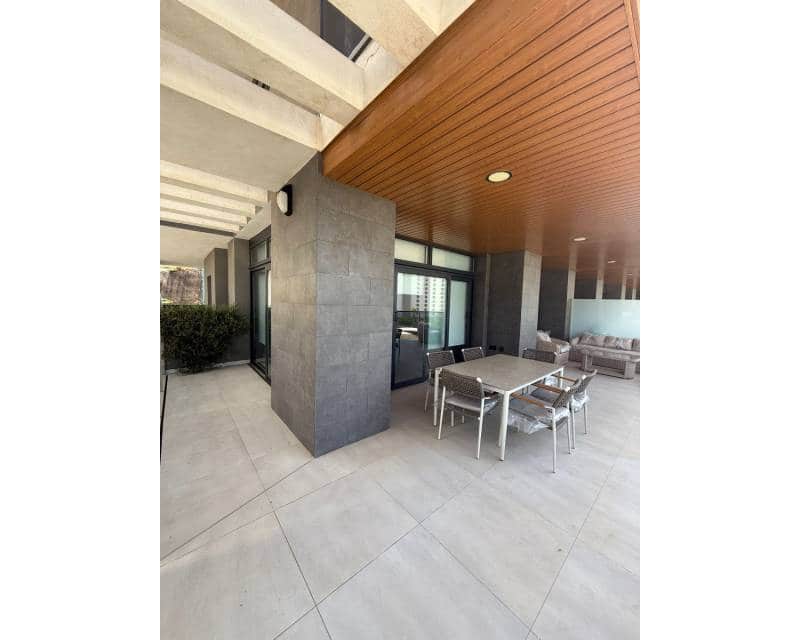 3 quarto Apartamento para arrendar em Benidorm com piscina garagem - 2 500 € (Ref: 9129091)