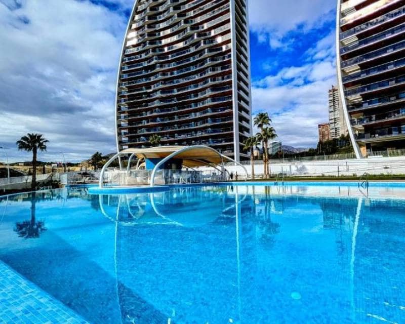 3 quarto Apartamento para arrendar em Benidorm com piscina garagem - 2 500 € (Ref: 9129091)