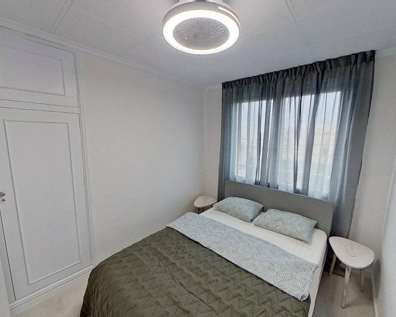 3 soverom Strandleiligheter til salgs i Torrevieja med svømmebasseng - € 235 000 (Ref: 9189933)