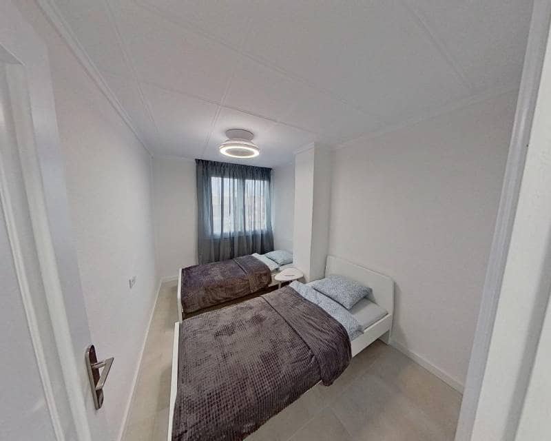 3 soverom Strandleiligheter til salgs i Torrevieja med svømmebasseng - € 235 000 (Ref: 9189933)