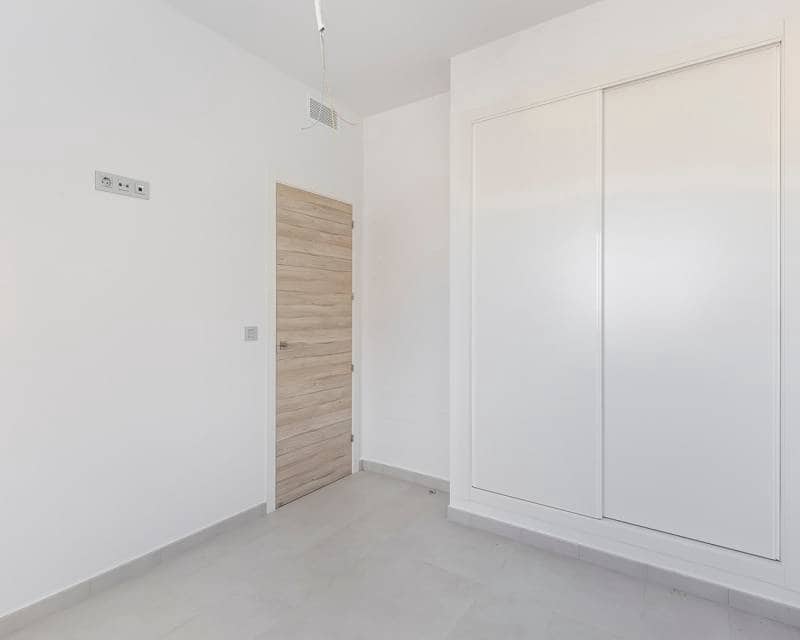 3 sovrum Villa till salu i Orihuela Costa med pool - 319 000 € (Ref: 9190388)