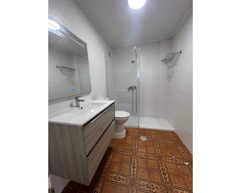 3 soverom Strandleiligheter til salgs i Torrevieja med svømmebasseng garasje - € 1 250 (Ref: 9203475)