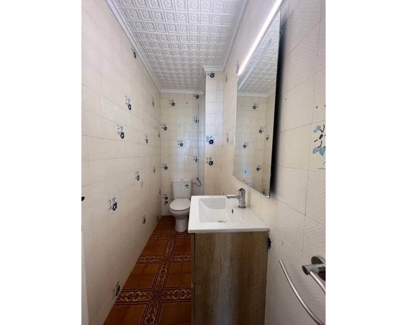 3 soverom Strandleiligheter til salgs i Torrevieja med svømmebasseng garasje - € 1 250 (Ref: 9203475)