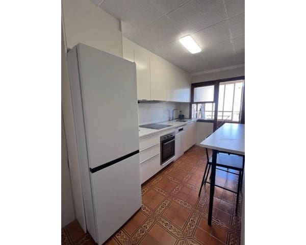 3 camera da letto Appartamento sulla Spiaggia da affitare come casa vacanza in Torrevieja con piscina garage - 1.250 € (Rif: 9203475)