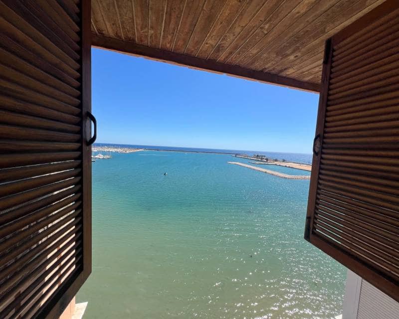 3 soverom Strandleiligheter til salgs i Torrevieja med svømmebasseng garasje - € 1 250 (Ref: 9203475)