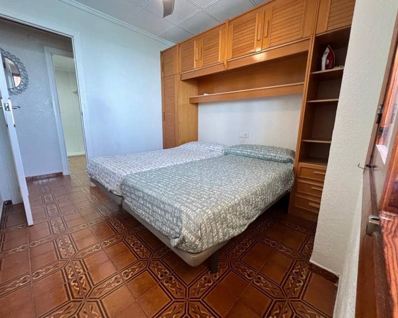 3 soverom Strandleiligheter til salgs i Torrevieja med svømmebasseng garasje - € 1 250 (Ref: 9203475)