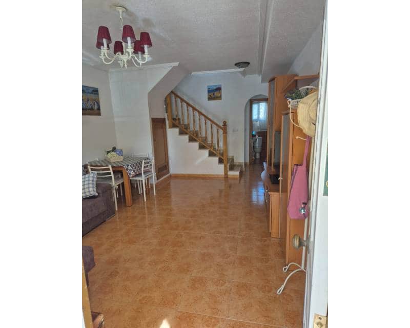 2 soveværelse Villa til leje i Torrevieja med swimmingpool garage - € 900 (Ref: 9207767)