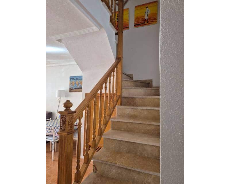 2 soveværelse Villa til leje i Torrevieja med swimmingpool garage - € 900 (Ref: 9207767)