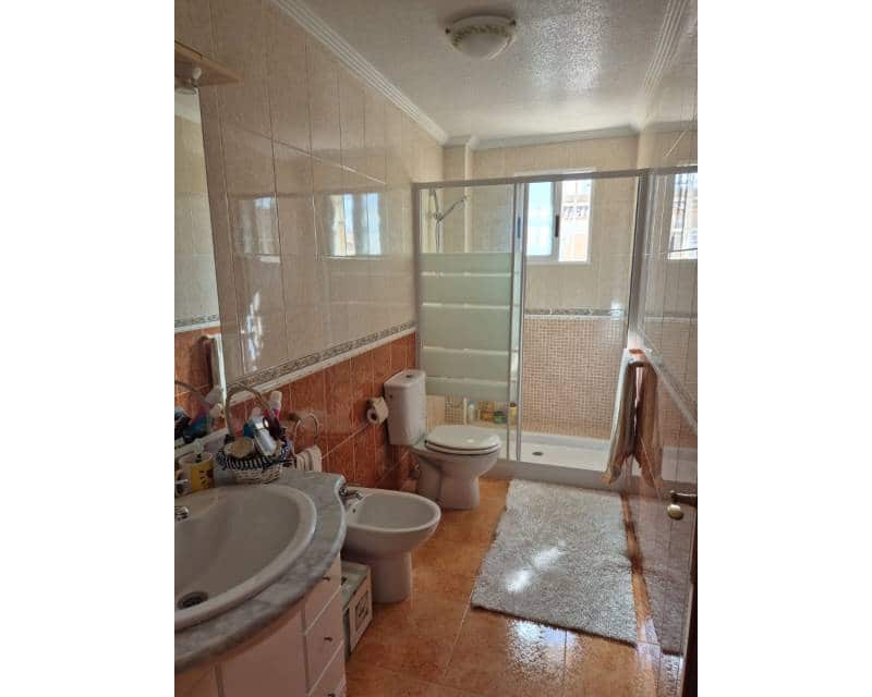 2 soveværelse Villa til leje i Torrevieja med swimmingpool garage - € 900 (Ref: 9207767)
