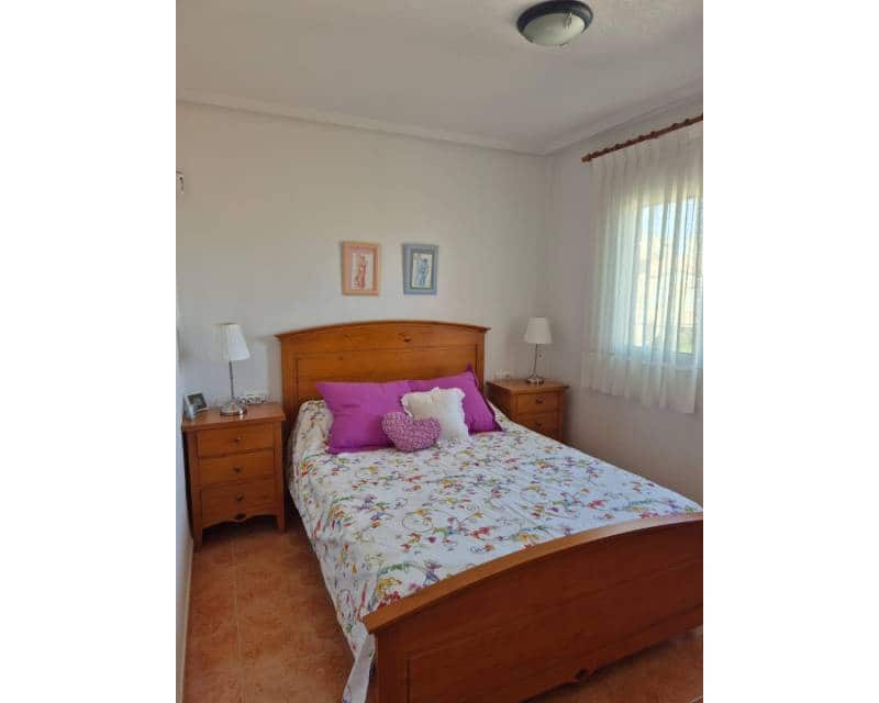 2 soveværelse Villa til leje i Torrevieja med swimmingpool garage - € 900 (Ref: 9207767)
