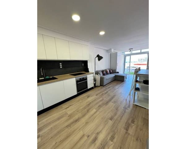 1 slaapkamer Strandappartement te huur in La Veleta, Torrevieja - € 750 (Ref: 9244507)