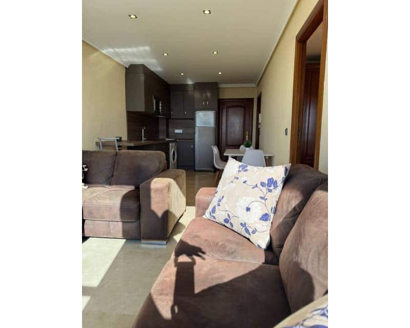 1 quarto Apartamento de Praia para arrendar em Torrevieja - 800 € (Ref: 9263502)