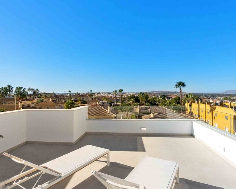 3 bedroom Villa for sale in Rojales - € 549,000 (Ref: 9296156)