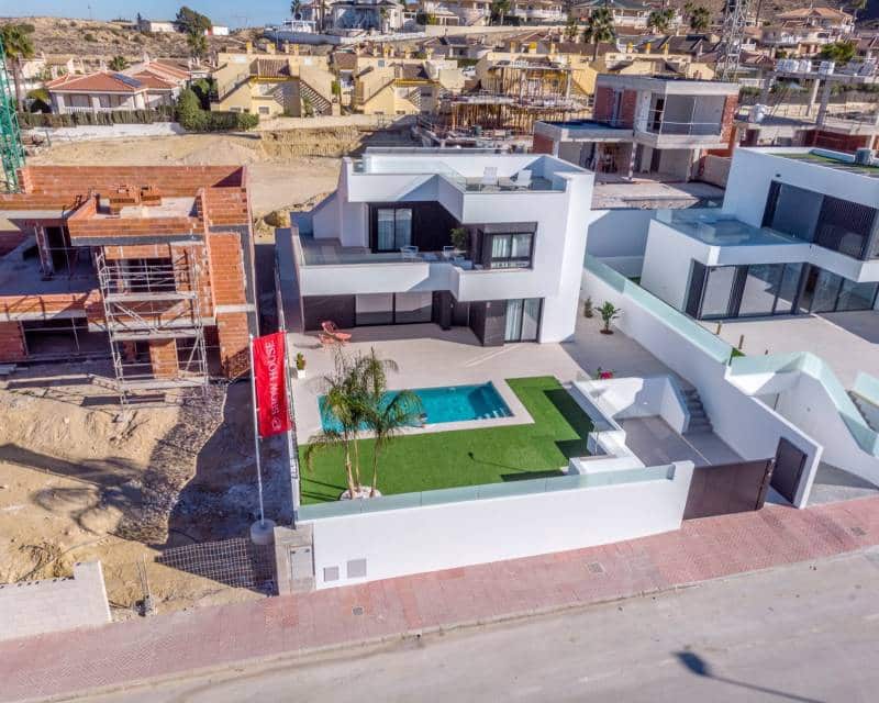 3 bedroom Villa for sale in Rojales - € 549,000 (Ref: 9296156)