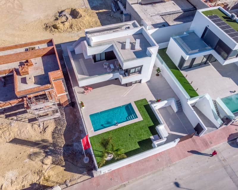 3 bedroom Villa for sale in Rojales - € 549,000 (Ref: 9296156)