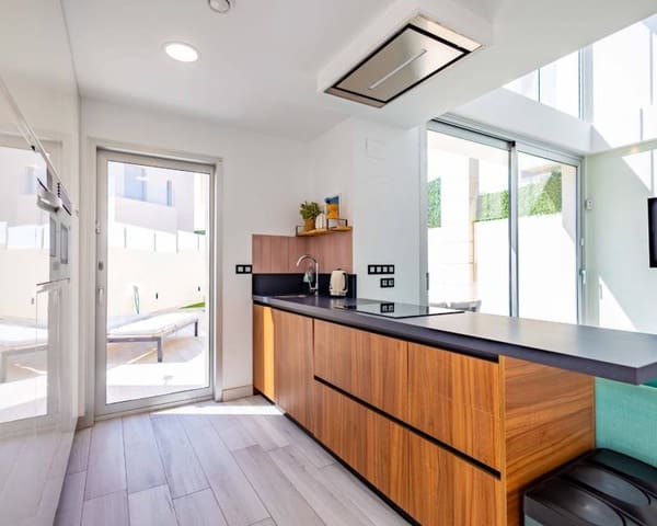 4 camera da letto Villa in vendita in Lomas de Cabo Roig - Los Dolses, Orihuela con piscina - 620.000 € (Rif: 9311873)