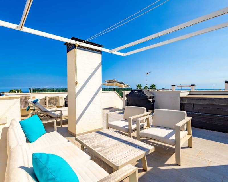 4 bedroom Villa for sale in Orihuela Costa with pool - € 620,000 (Ref: 9311873)