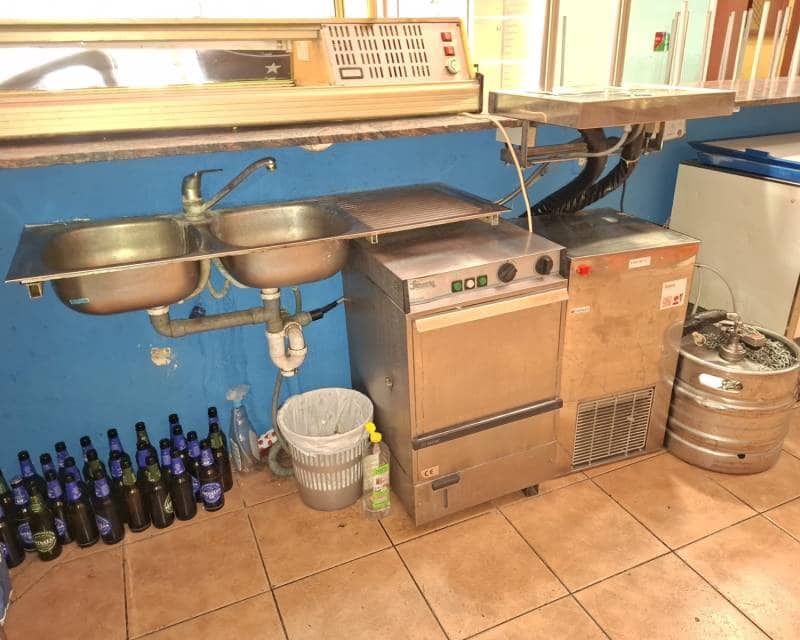 Entreprise de 1 chambre à louer à Torrevieja - 1 600 € (Ref: 9325348)