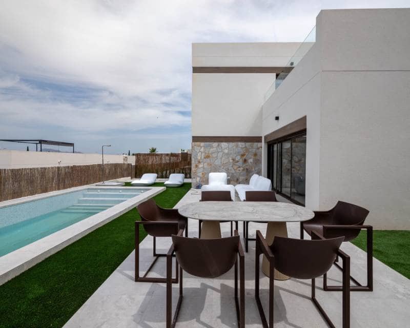 3 bedroom Villa for sale in Algorfa with pool - € 478,000 (Ref: 9328668)
