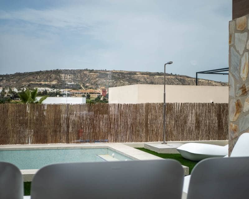 3 bedroom Villa for sale in Algorfa with pool - € 478,000 (Ref: 9328668)