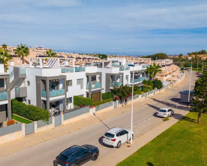 2 soveværelse Lejlighed til salg i Punta Prima med swimmingpool garage - € 249.000 (Ref: 9335518)