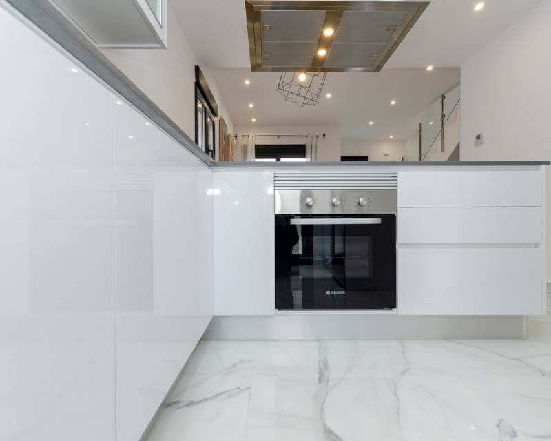 3 bedroom Villa for sale in Torrevieja with pool - € 409,000 (Ref: 9335713)