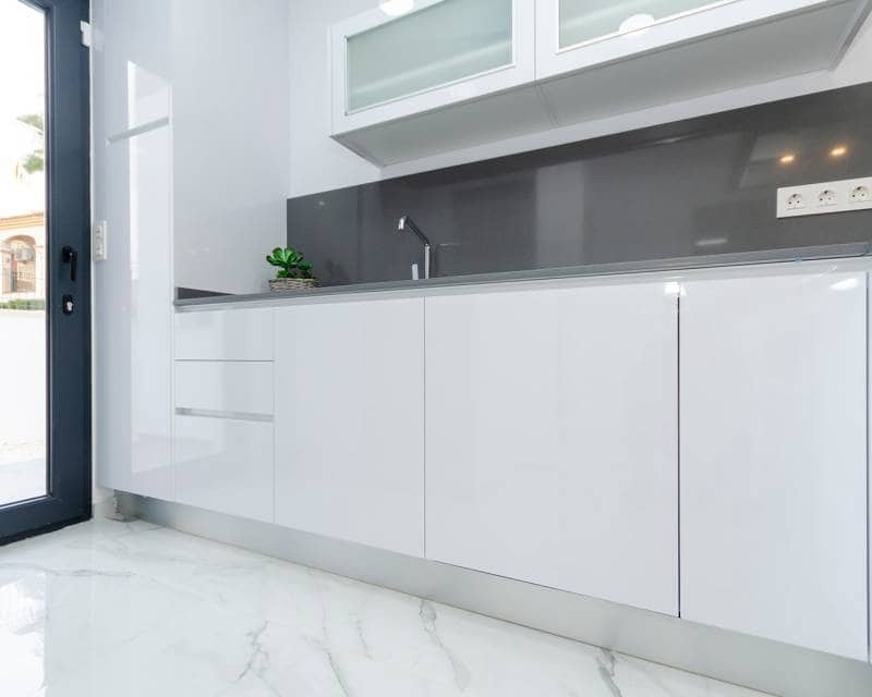 3 bedroom Villa for sale in Torrevieja with pool - € 409,000 (Ref: 9335713)