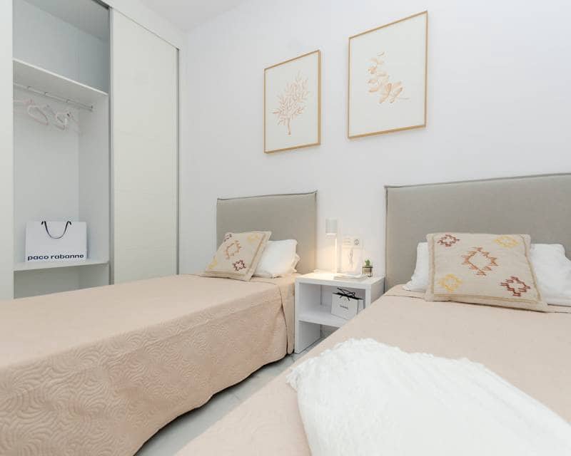 3 bedroom Villa for sale in Torrevieja with pool - € 409,000 (Ref: 9335713)