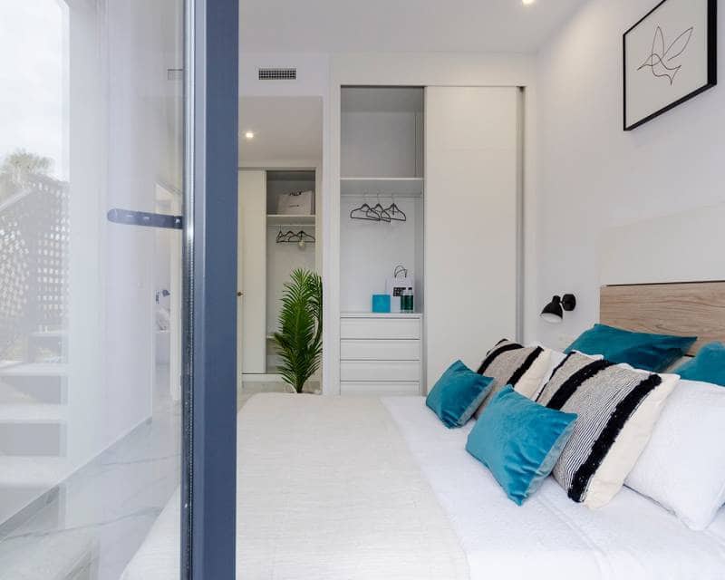 3 bedroom Villa for sale in Torrevieja with pool - € 409,000 (Ref: 9335713)