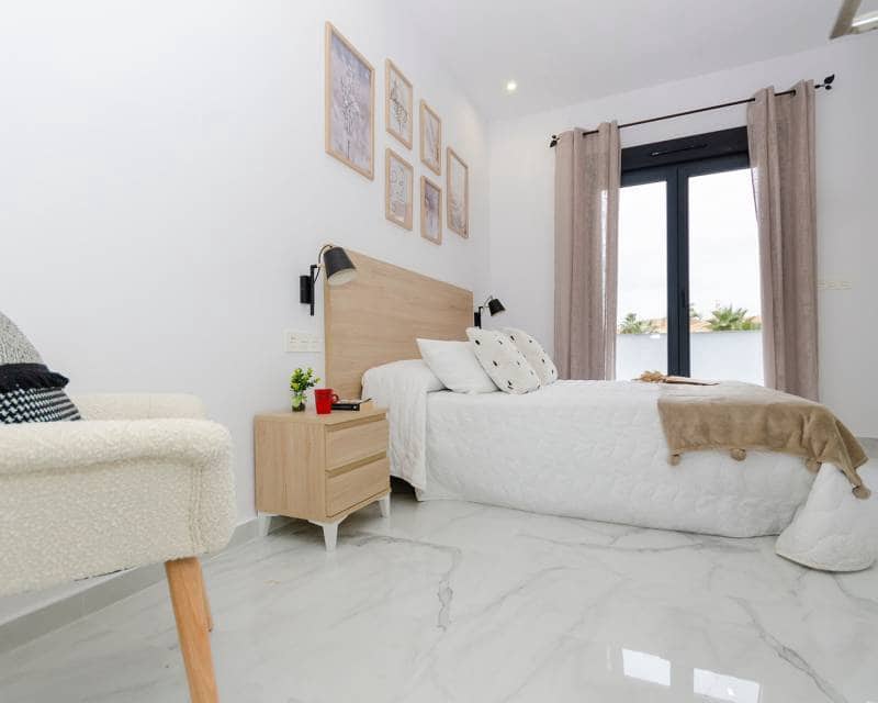 3 bedroom Villa for sale in Torrevieja with pool - € 409,000 (Ref: 9335713)