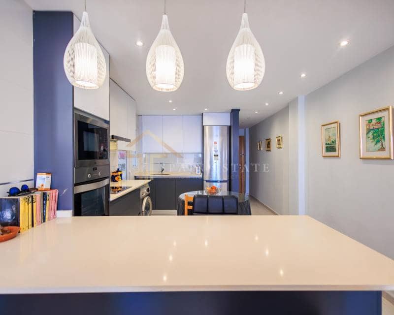 3 bedroom Beach Apartment for sale in Torrevieja - € 329,000 (Ref: 9348508)