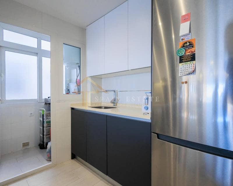 3 bedroom Beach Apartment for sale in Torrevieja - € 329,000 (Ref: 9348508)