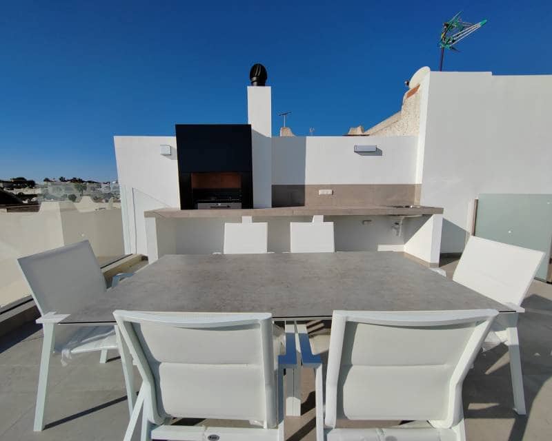 Chalet de 3 habitaciones en Los Balcones en venta con piscina - 650.000 € (Ref: 9354038)