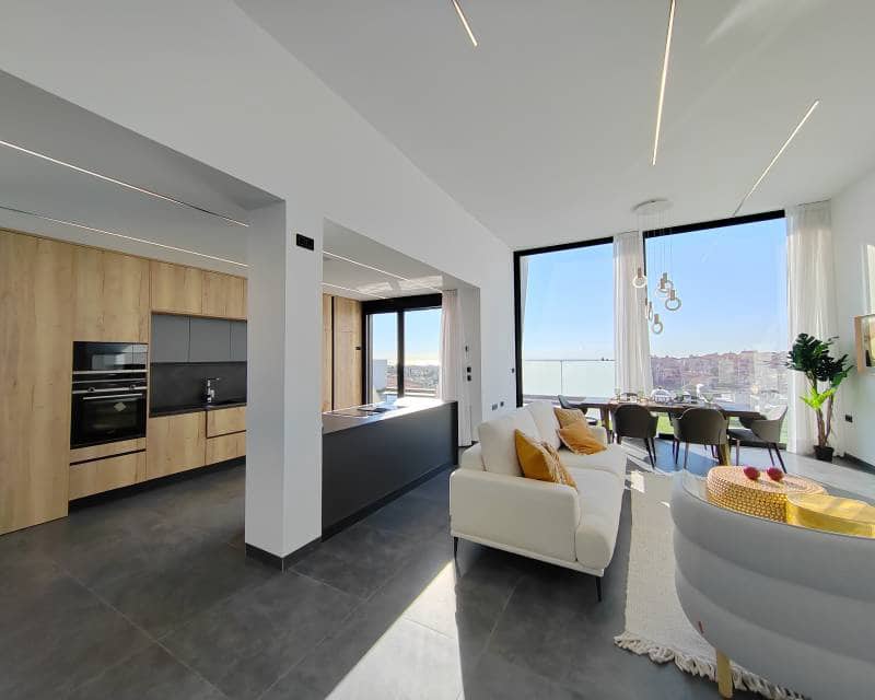 Chalet de 3 habitaciones en Los Balcones en venta con piscina - 650.000 € (Ref: 9354038)