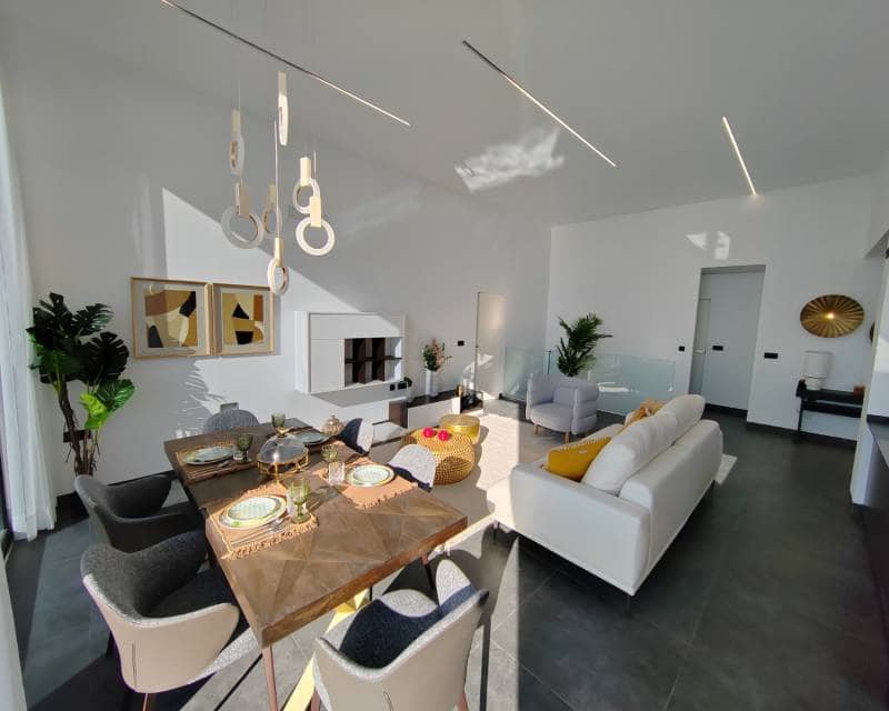 Chalet de 3 habitaciones en Los Balcones en venta con piscina - 650.000 € (Ref: 9354038)