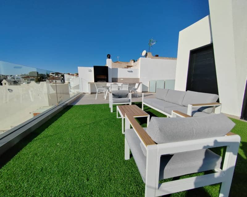 Chalet de 3 habitaciones en Los Balcones en venta con piscina - 650.000 € (Ref: 9354038)