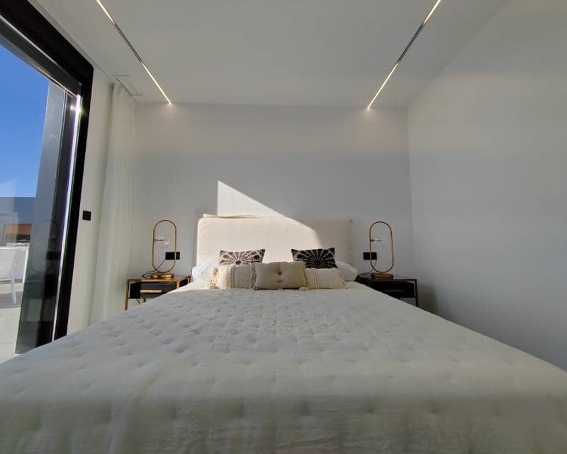 Chalet de 3 habitaciones en Los Balcones en venta con piscina - 650.000 € (Ref: 9354038)