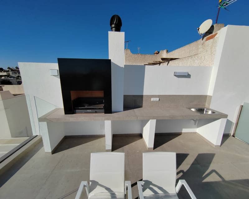 Chalet de 3 habitaciones en Los Balcones en venta con piscina - 650.000 € (Ref: 9354038)