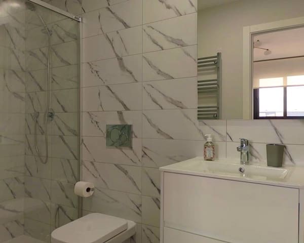 2 soverom Leilighet til salgs i Blue Lagoon med svømmebasseng - € 265 000 (Ref: 9354170)