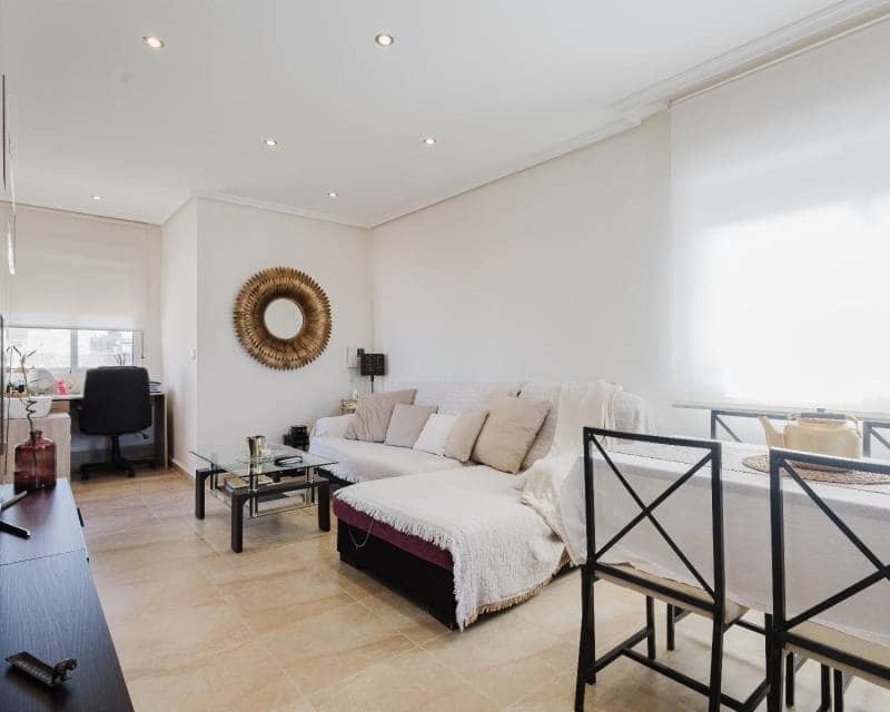 5 slaapkamer Villa te koop in La Siesta met zwembad - € 449.000 (Ref: 9362928)