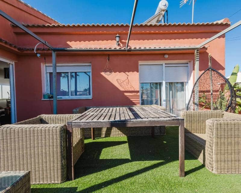 5 slaapkamer Villa te koop in La Siesta met zwembad - € 449.000 (Ref: 9362928)
