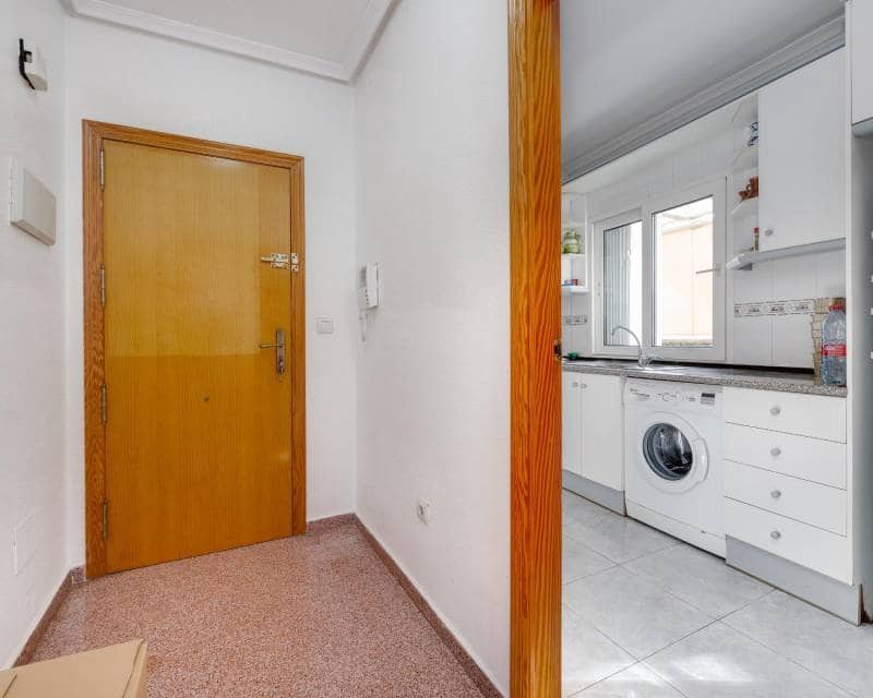 2 makuuhuone Kattohuoneisto myytävänä paikassa Torrevieja - 169 500 € (Ref: 9363101)