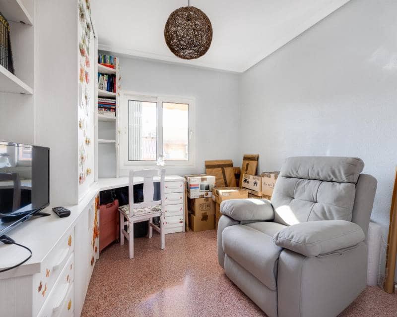 2 makuuhuone Kattohuoneisto myytävänä paikassa Torrevieja - 169 500 € (Ref: 9363101)
