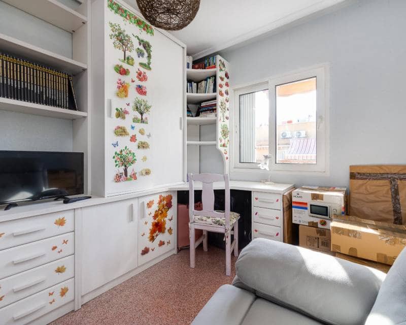 2 makuuhuone Kattohuoneisto myytävänä paikassa Torrevieja - 169 500 € (Ref: 9363101)
